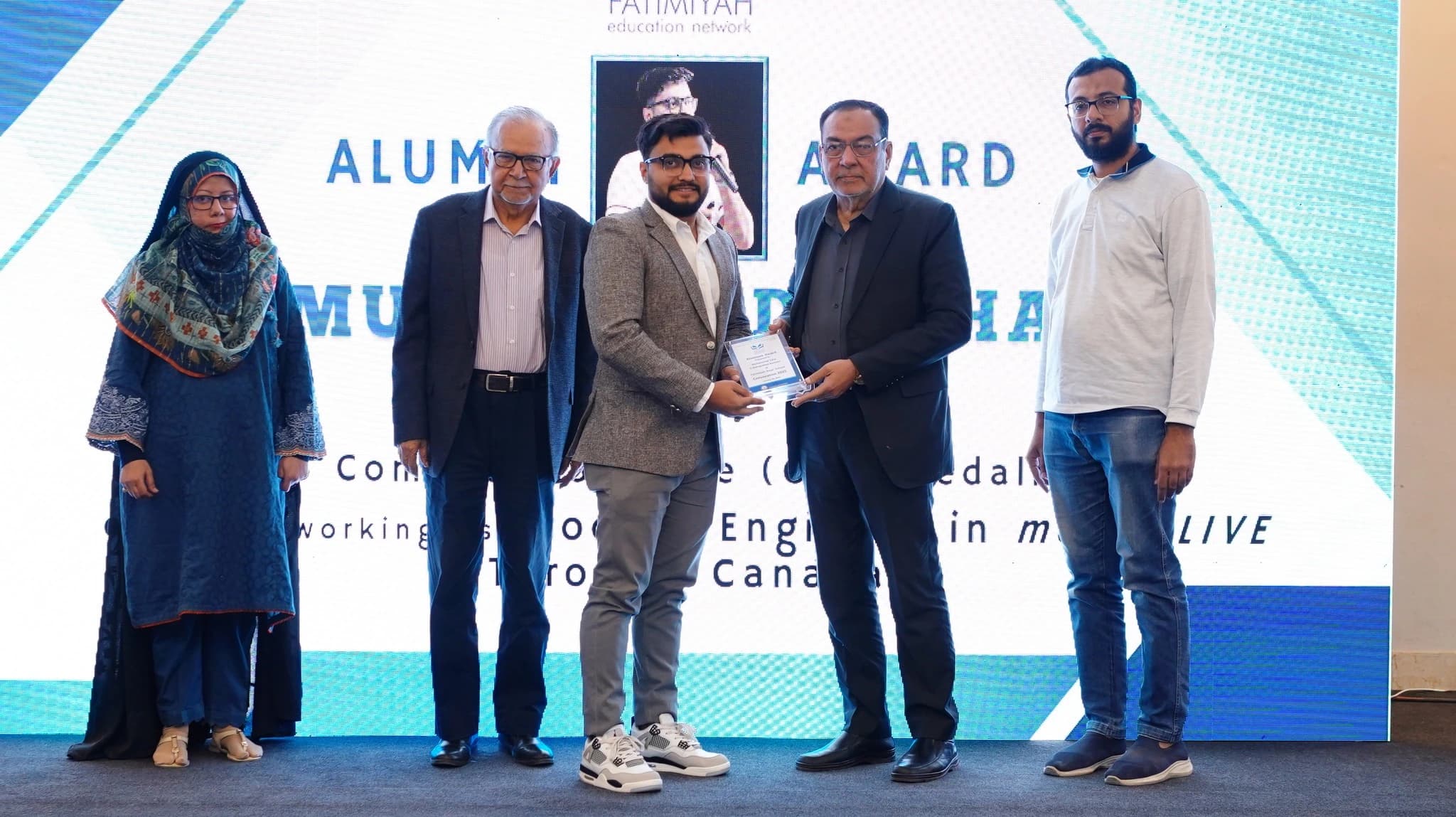 𝟗 𝐲𝐞𝐚𝐫𝐬 𝐥𝐚𝐭𝐞𝐫, 𝐁𝐚𝐜𝐤 𝐰𝐡𝐞𝐫𝐞 𝐢𝐭 𝐚𝐥𝐥 𝐛𝐞𝐠𝐚𝐧 🎓✨