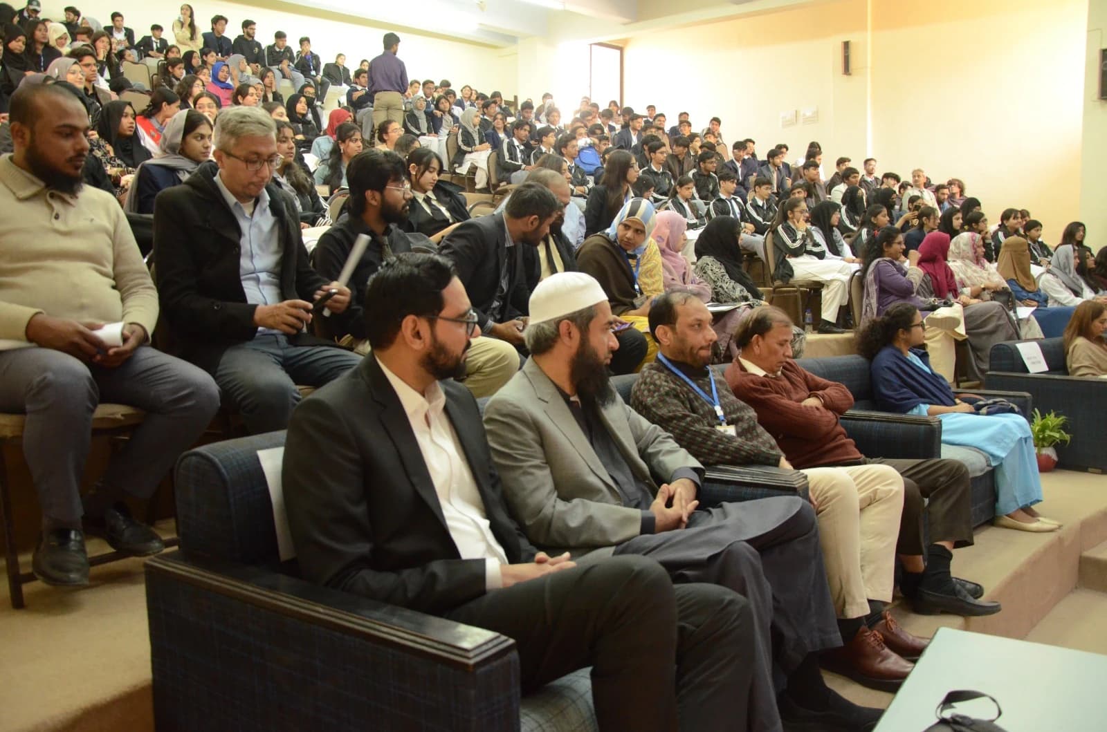 𝐉𝐮𝐝𝐠𝐢𝐧𝐠 𝐈𝐓 𝐏𝐫𝐨𝐣𝐞𝐜𝐭𝐬 𝐚𝐭 𝐭𝐡𝐞 𝐒𝐜𝐢𝐞𝐧𝐜𝐞 𝐄𝐱𝐡𝐢𝐛𝐢𝐭𝐢𝐨𝐧 - Image 3 of 3